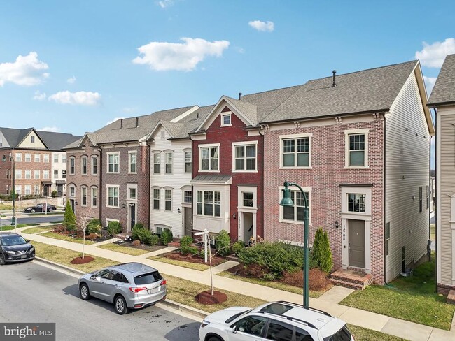 Building Photo - 13706 Petrel St