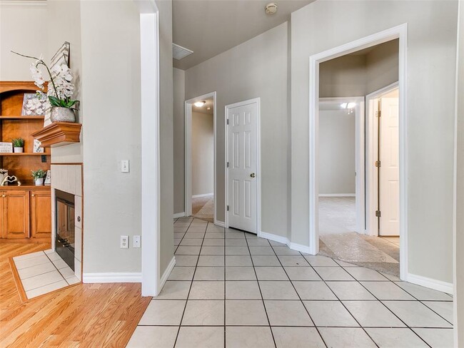 Building Photo - 15524 Swallowtail Rd