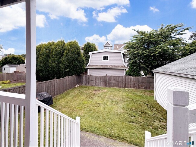 Building Photo - 66 Veres St