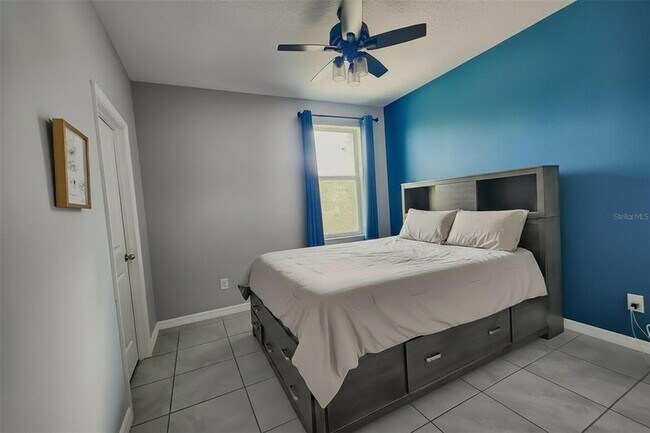 Building Photo - 2087 Emerald Springs Dr