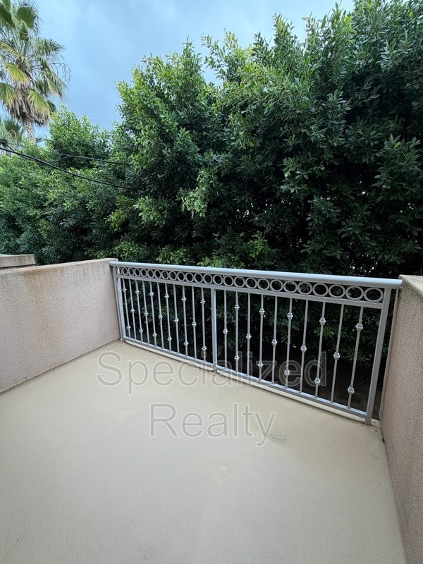 Building Photo - 5716 Whitsett Ave