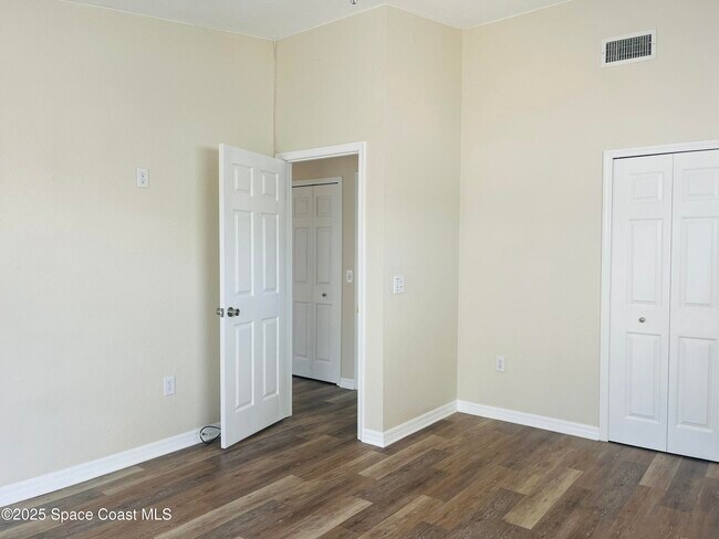 Building Photo - 1920 Quail Ridge Ct