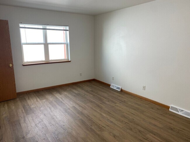 Building Photo - Beautiful 3 Bedroom Single Family Home in ...