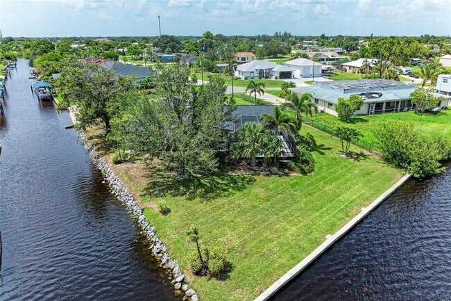 Building Photo - 3376 Peace River Dr