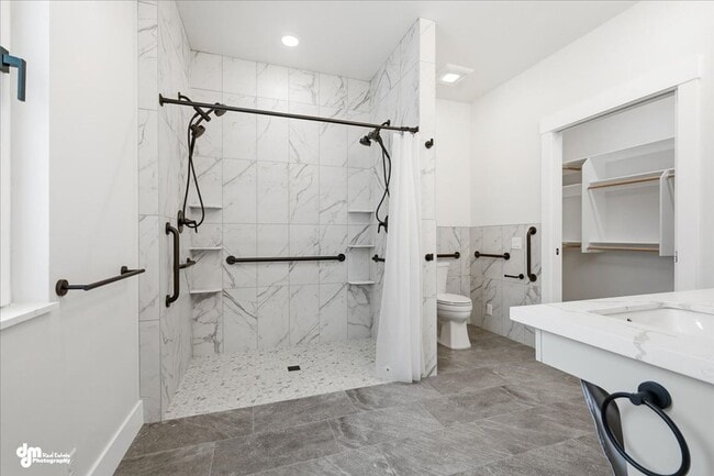 Building Photo - Fully ADA Accessible Home!