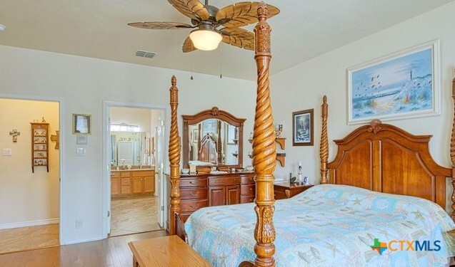 Building Photo - 145 Kipper Ave