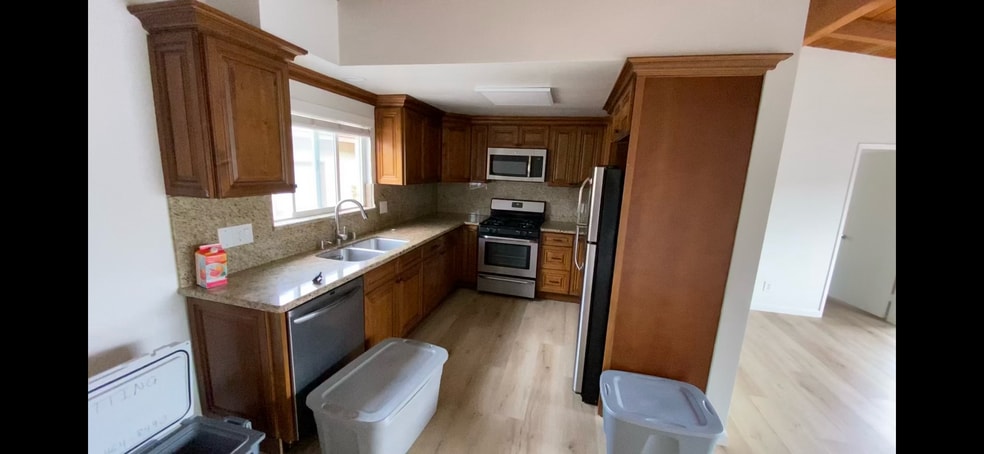 Kitchen - 410 28th St