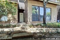 Building Photo - 8633 Datapoint Dr