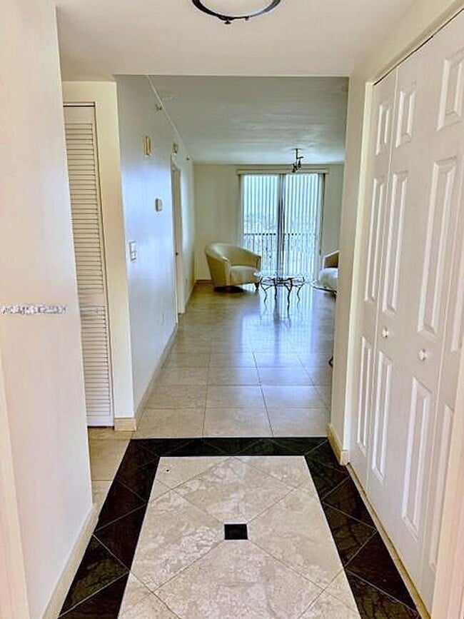 Building Photo - Surfside Miami Beach