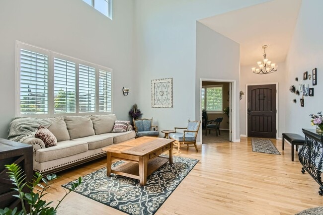 Building Photo - 10122 Richfield Way