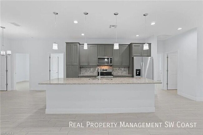 Building Photo - 4575 Catalina Ln