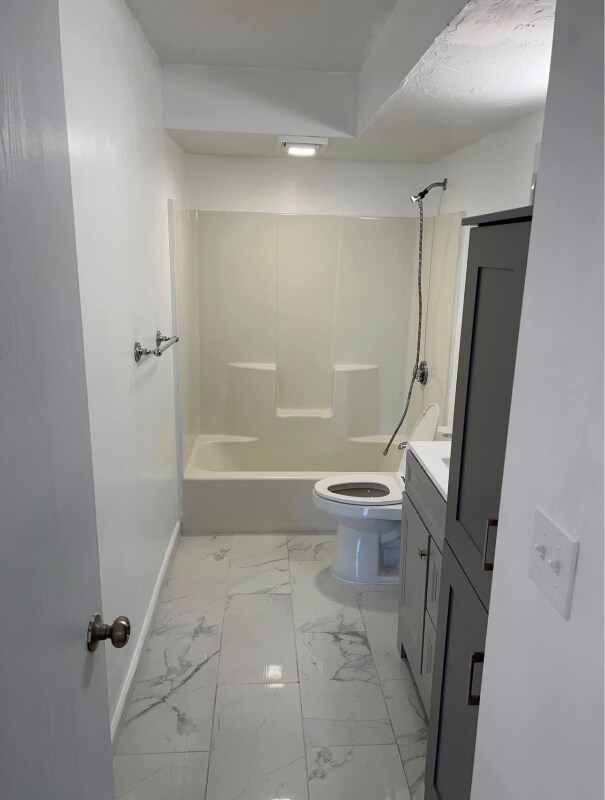 Building Photo - 4 Park Ave Pl