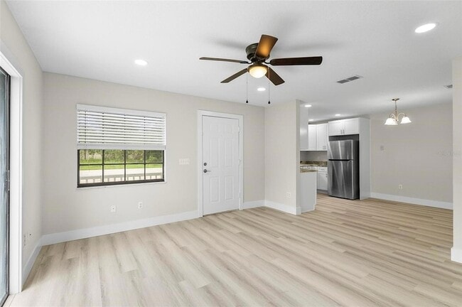 Building Photo - 123 Rae Dr