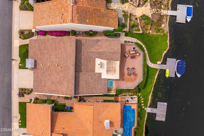 Building Photo - 2379 Leeward Cir