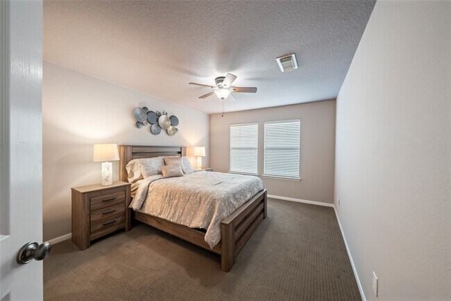 Building Photo - 21 Stone Creek Pl