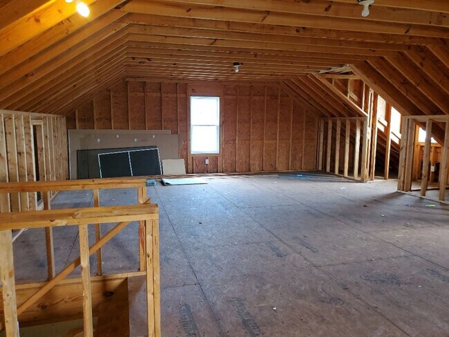 Building Photo - You have to see this beauty!