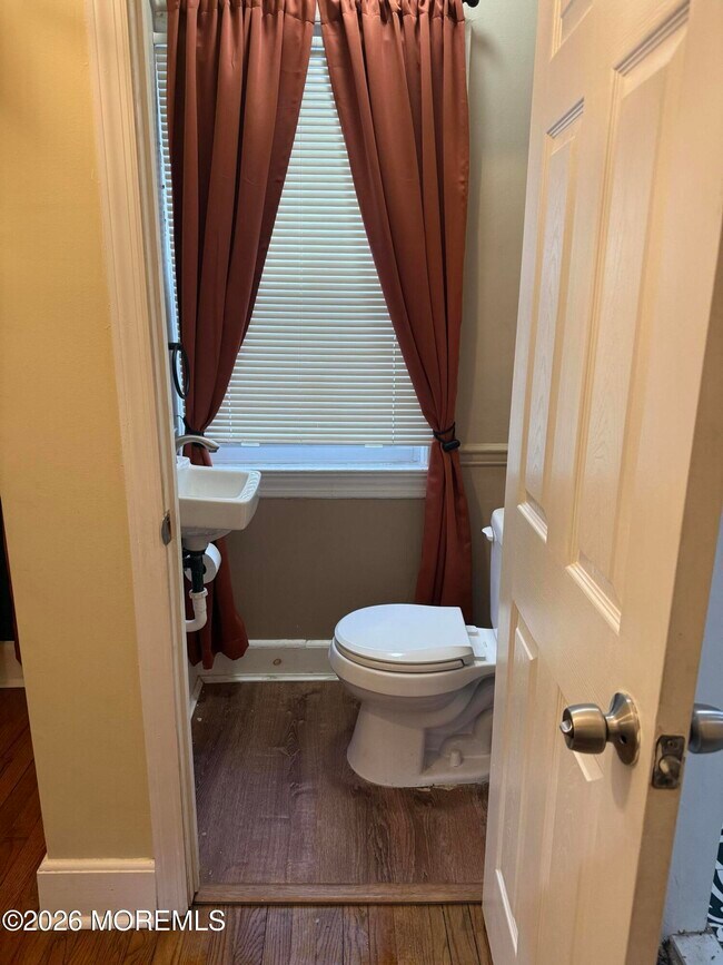 Building Photo - 12 Frances Pl