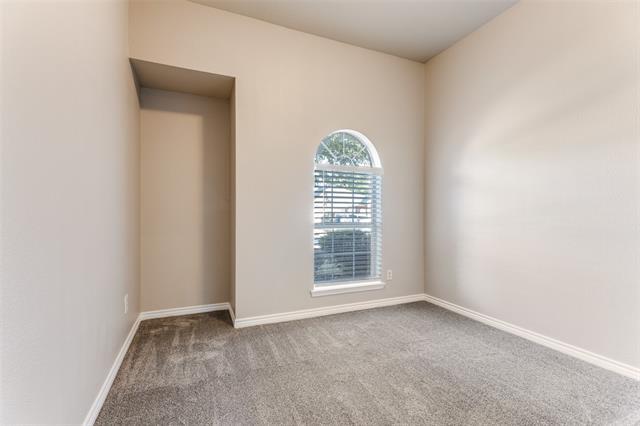 Building Photo - 909 Canterbury Dr