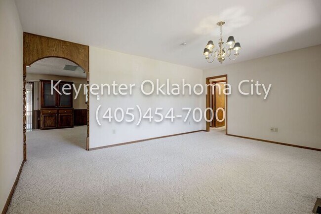 Building Photo - 3632 Sunvalley Dr