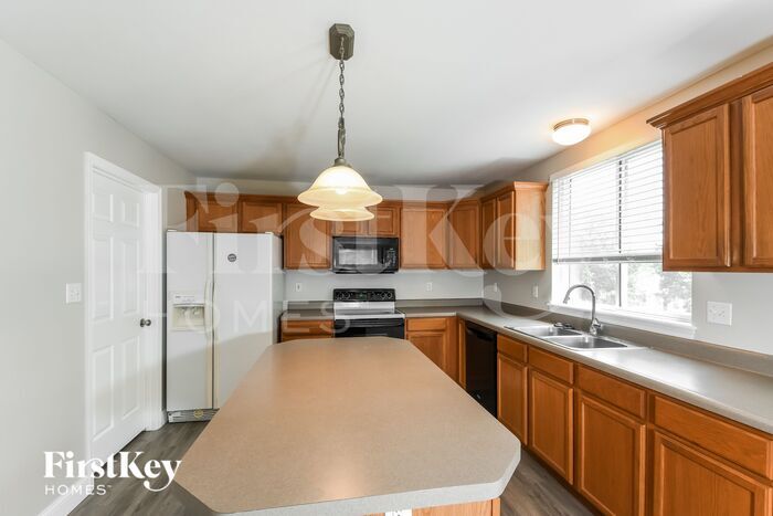 Building Photo - 106 Stewart Springs Dr