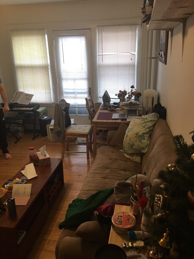 Interior Photo - 719 Knapp