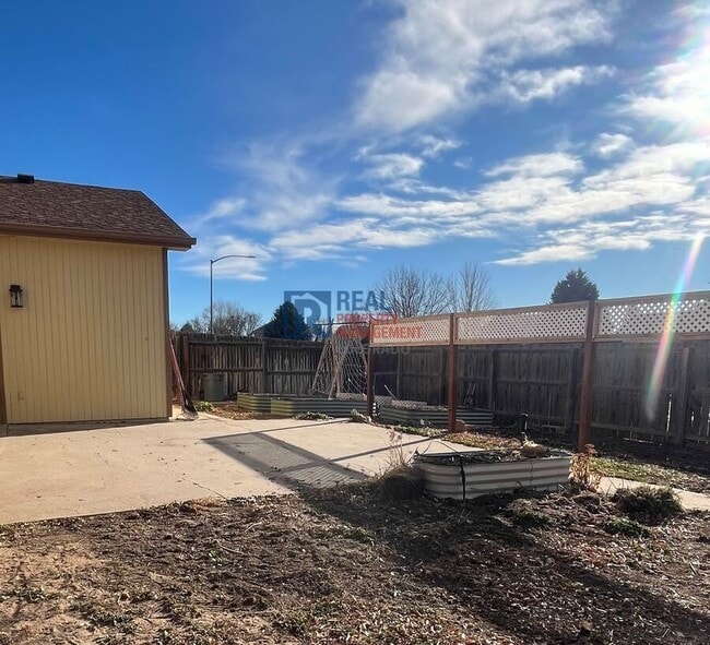 Building Photo - 918 Mesa Ct