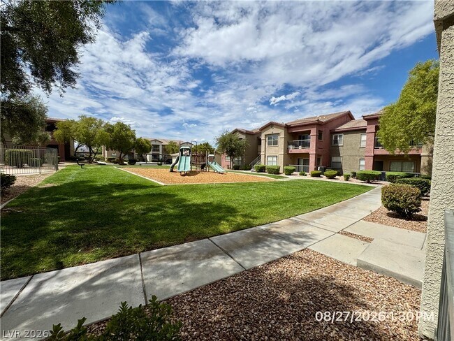 Building Photo - 8000 W Badura Ave