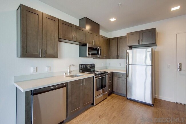 Building Photo - 1836 Columbia St