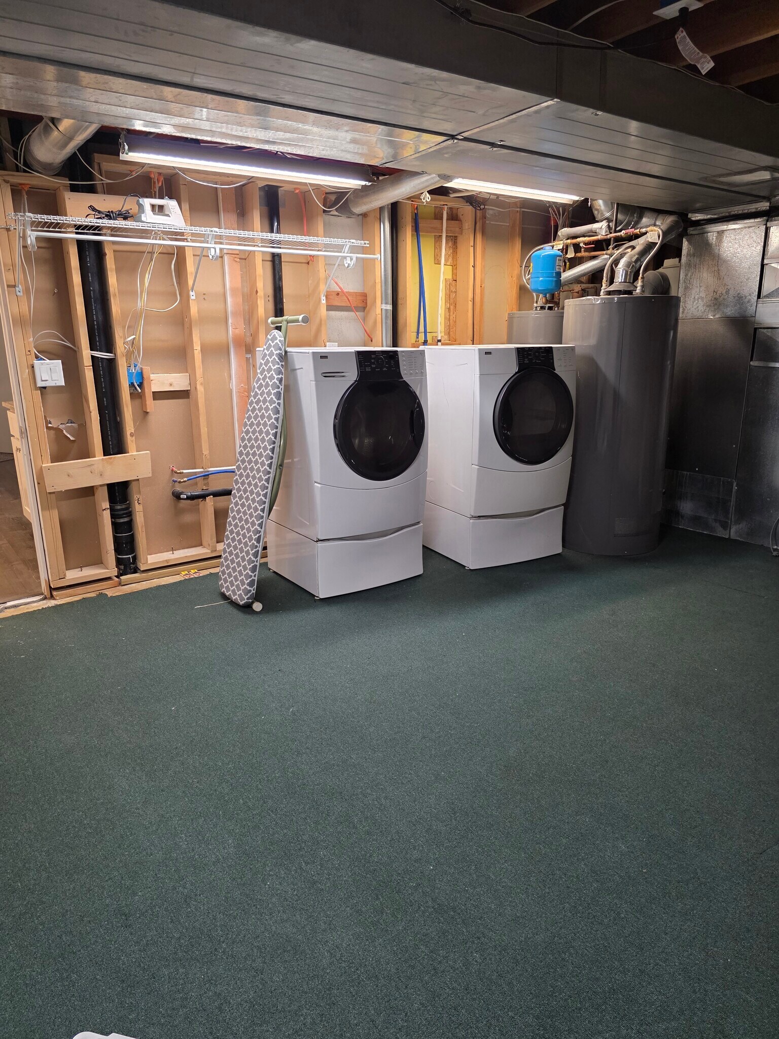 Building Photo - 192 October Pl