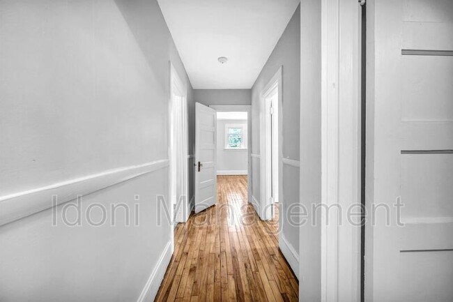 Building Photo - 12 Ridgefield St