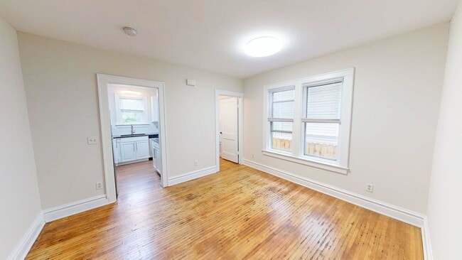 Building Photo - 210 Olentangy St