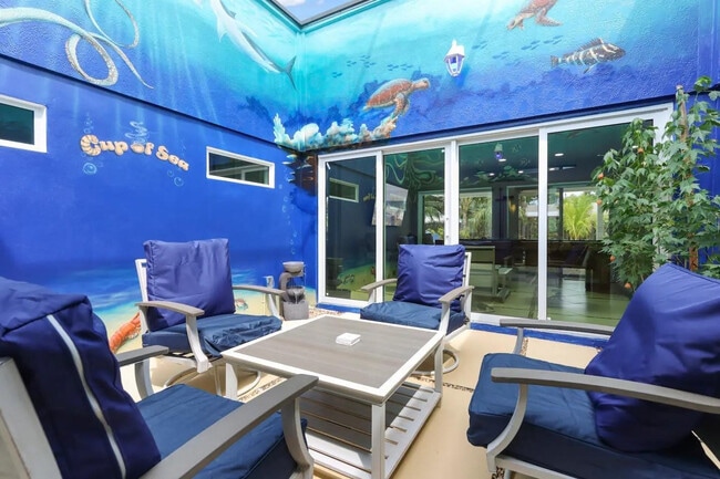 Building Photo - 608 Malabar Ave