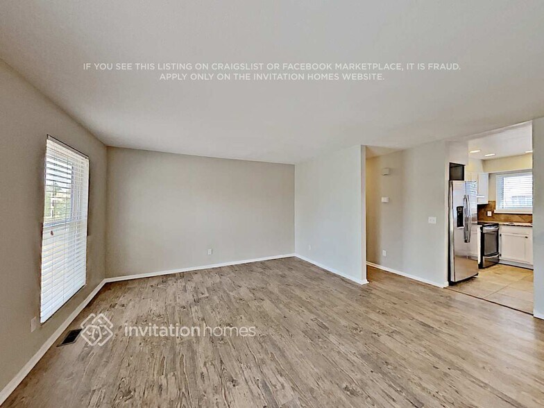 Building Photo - 2616 S Laredo Ct