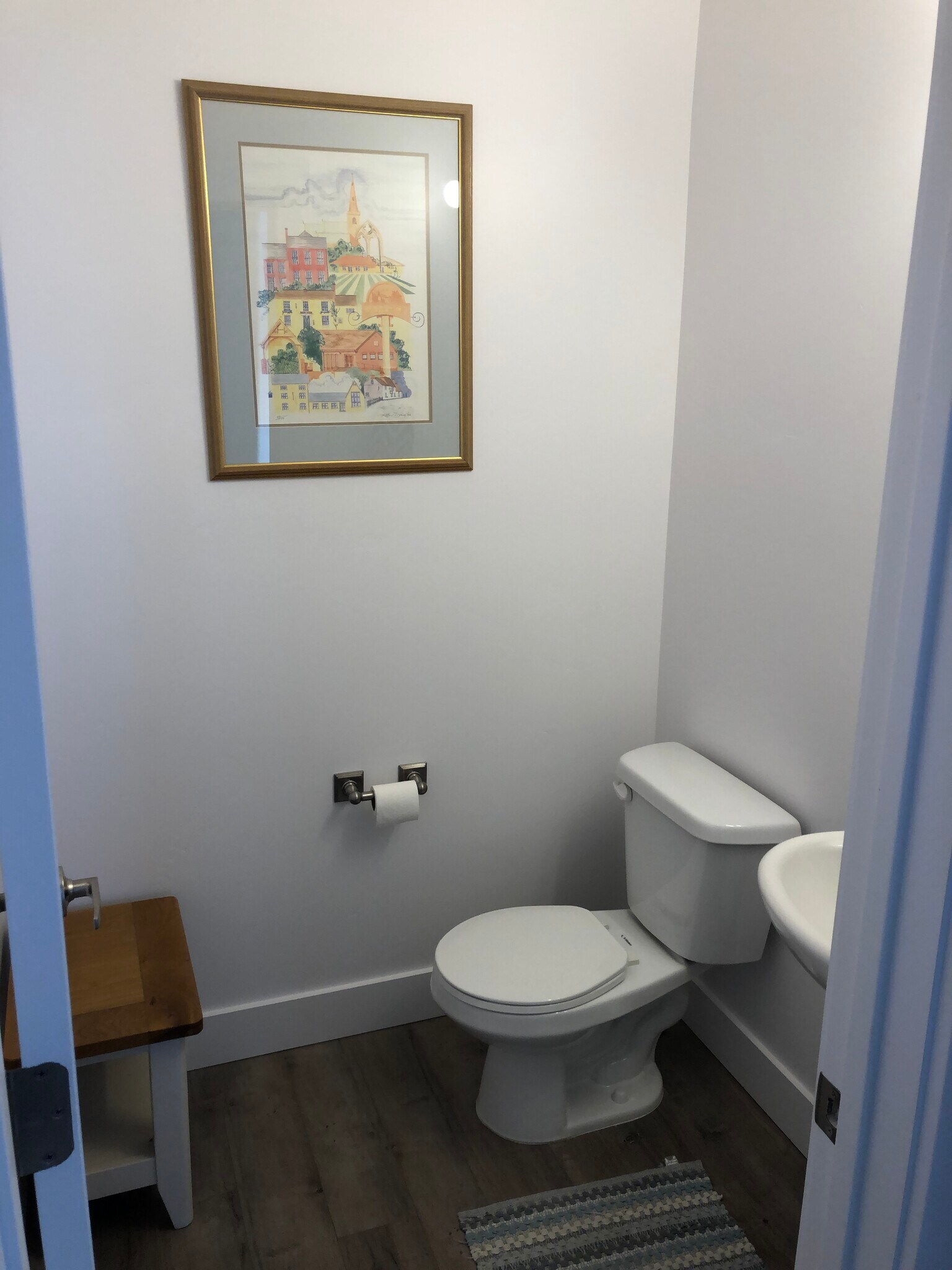 Half bath - 3848 W Kinglassie Ln