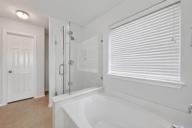 Building Photo - 11403 Ryan Manor Dr