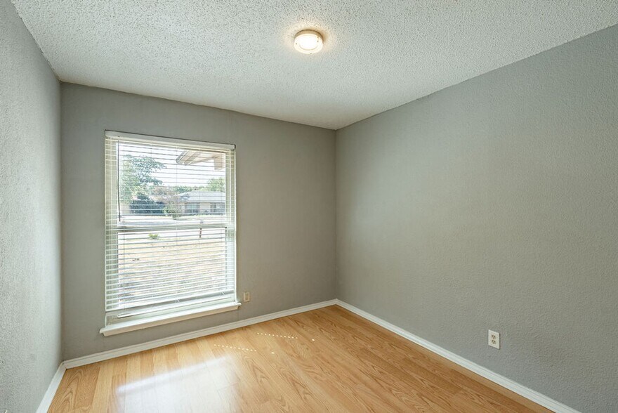 Building Photo - 10302 Stubble Quail Cir