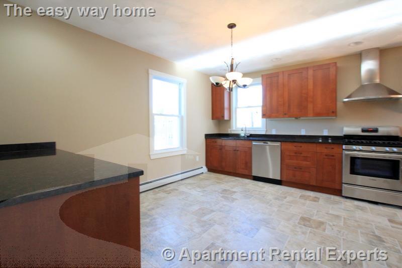 Building Photo - 119 Central St