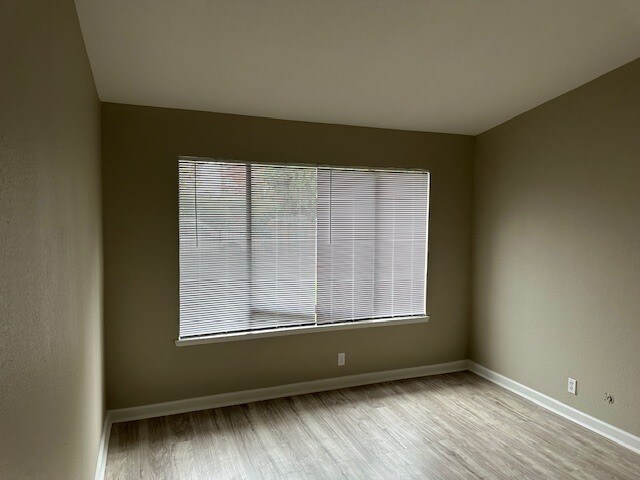 Building Photo - Stockton 3 Bedroom, 2 Bathroom, plus Bonus Room Home