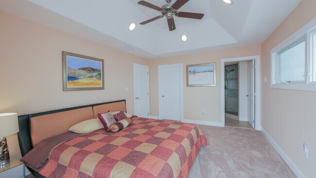 Building Photo - 229 8th St S