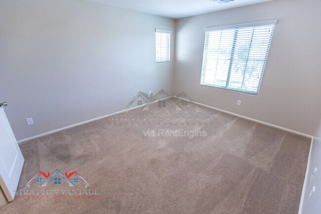 Building Photo - 2218 N 77th Dr