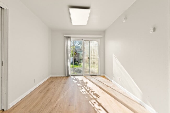 Building Photo - Renovated 3 Bd House in San Lorenzo Village w/ Large Yard Near Schools