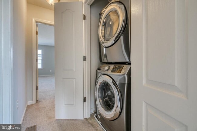 Building Photo - 985 Morgan Run Rd