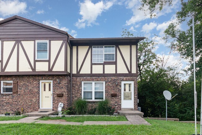 Building Photo - 4600-4606 Glenway Ave