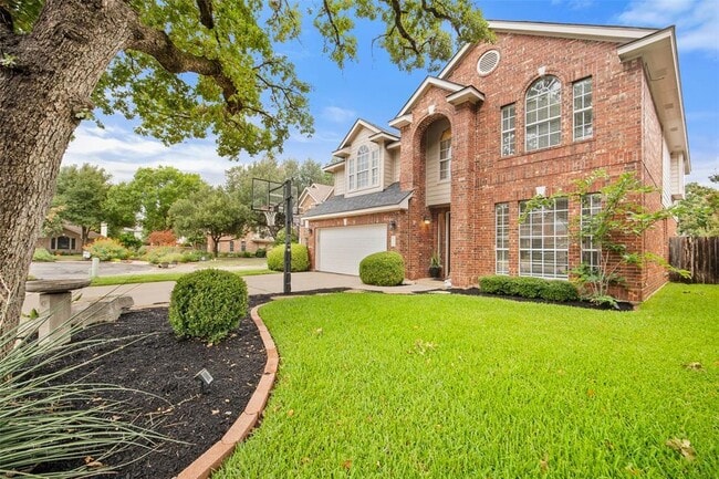 Building Photo - 1215 Boerne Dr