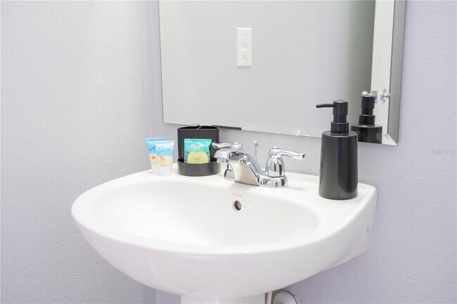 Building Photo - 3181 Tocoa Cir