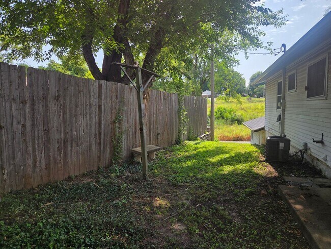 Building Photo - 4BR-2BA Single Family Rental Home - Washington MO 63090