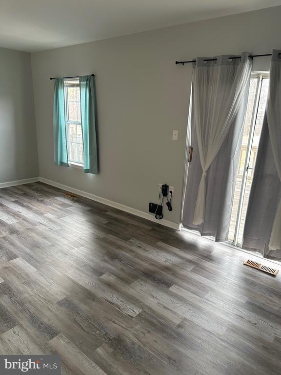 Building Photo - 10934 Mission Ridge Dr