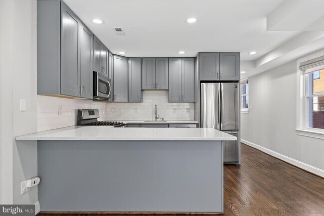 Building Photo - 124 Baggett Pl