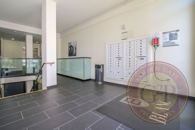 Building Photo - Lower Nob Hill - 2 BR, 1 BA Condo 750 Sq. Ft. - 3D Virtual Tour