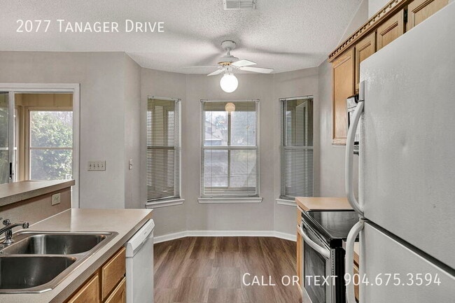 Building Photo - 2077 Tanager Dr